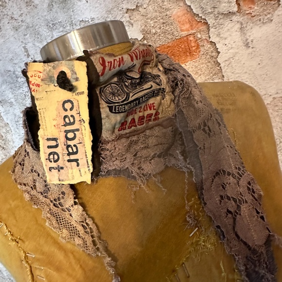 LAST ONE // FREE WITH A PURCHASE - Picture 8 of 14